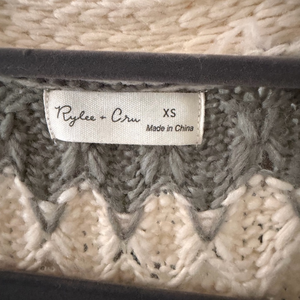 Rylee + Cru Chunky Striped V‑Neck Cardigan Sweater - Cream & Olive - Picture 2 of 3